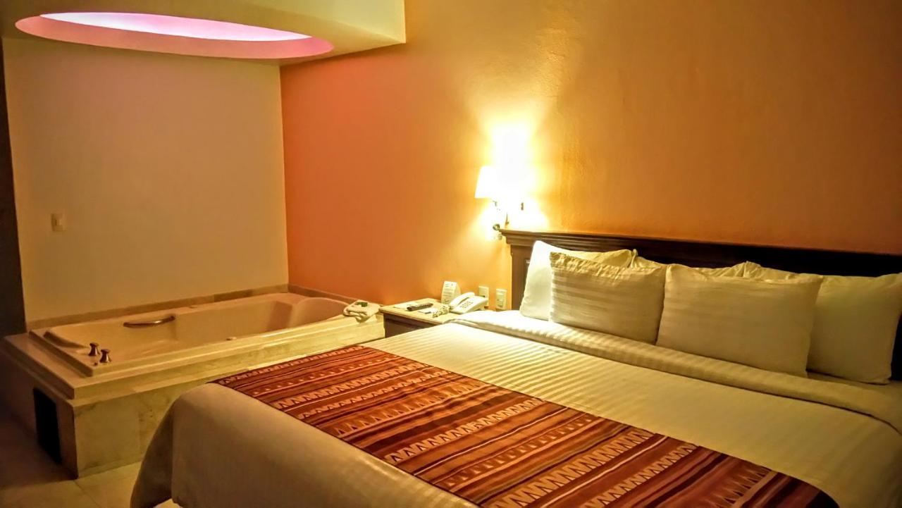 HG Hotel Zapopan Buitenkant foto