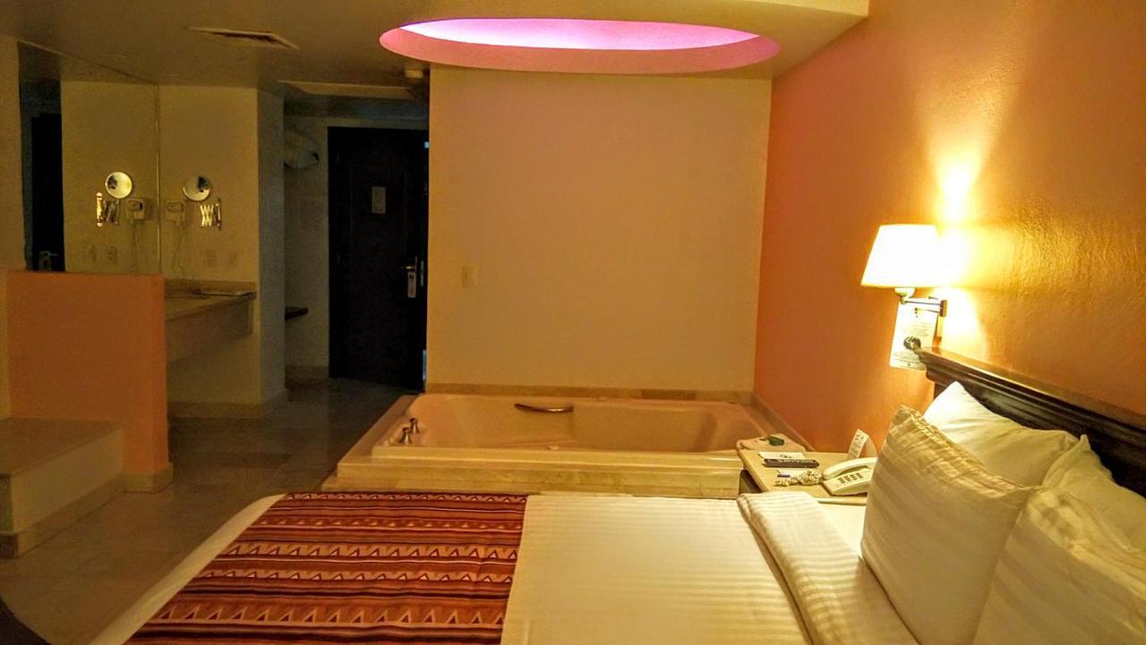 HG Hotel Zapopan Buitenkant foto